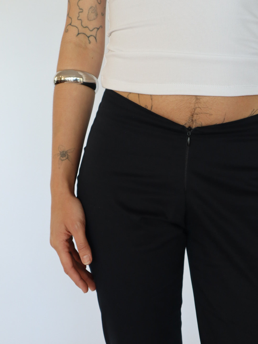 Jean Capri- Black