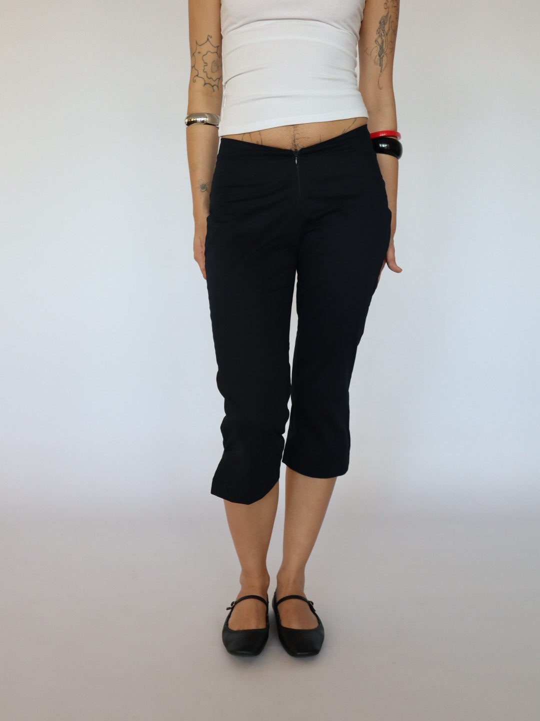 Jean Capri- Black