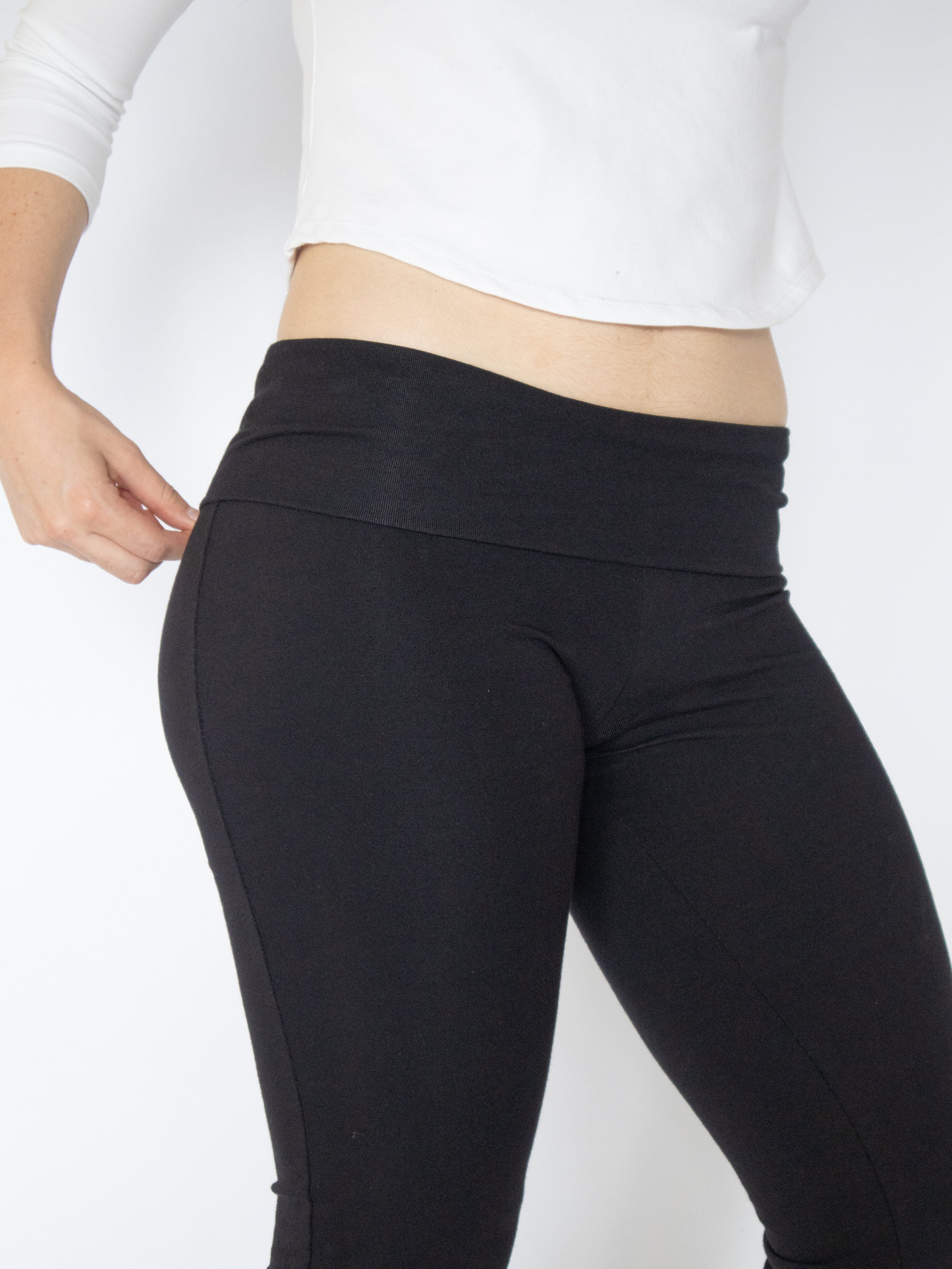 Luci Capri- Black